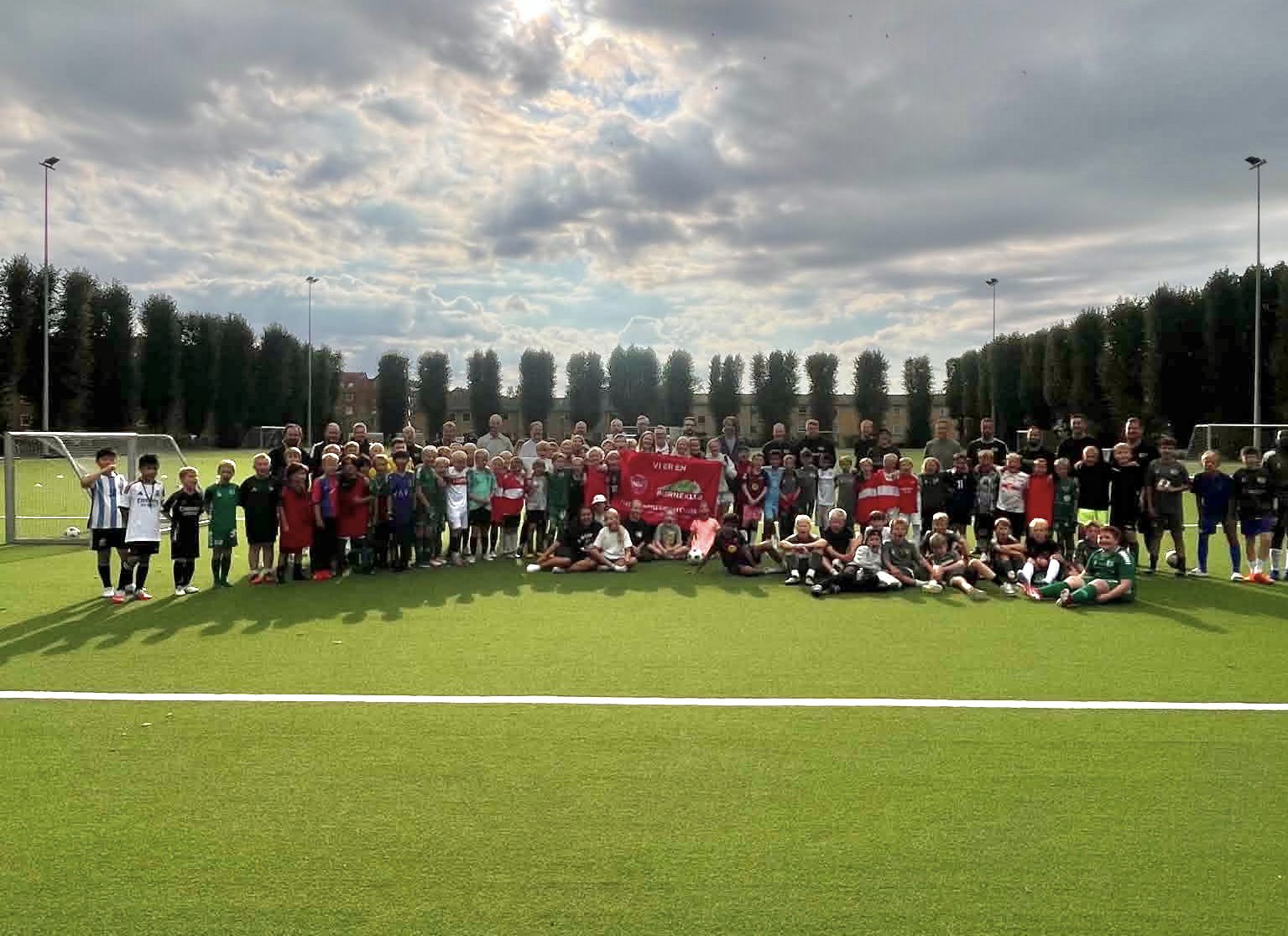 ROSENHØJ BOLDKLUB ER DBU BØRNEKLUB!